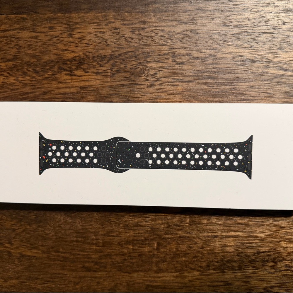 Nike Apple Watch Black Perforated Sport Band BNIB